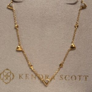 Kendra Scott Necklace - Beautiful 18K GLD VRML White Topaz stones.
